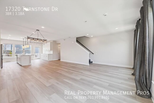 Building Photo - 17320 Turnstone Dr