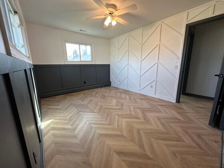 Building Photo - 3711 Ruthland Dr