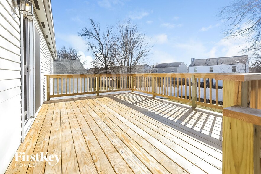 Building Photo - 1961 Big Tree Dr