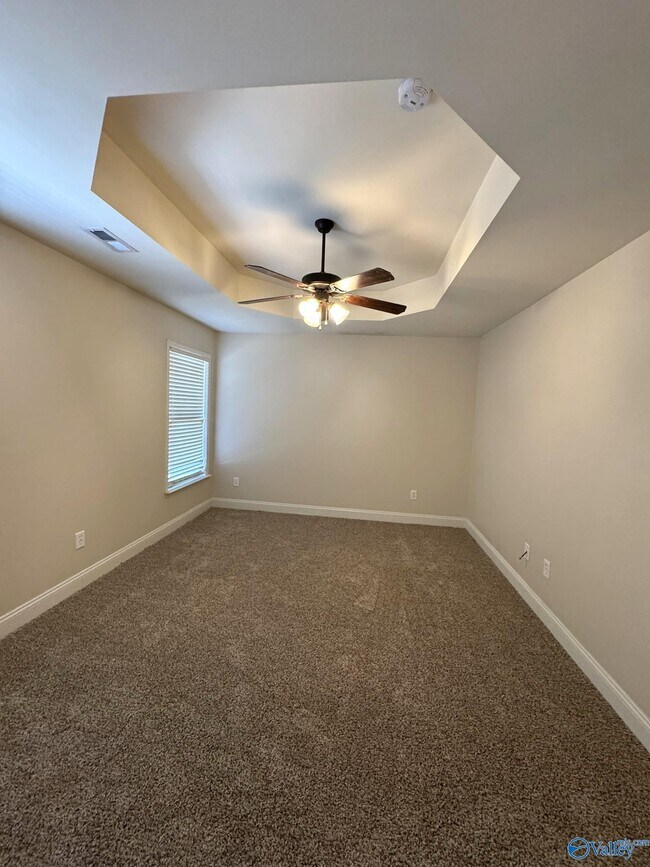 Building Photo - 24707 Rolling Vista Dr