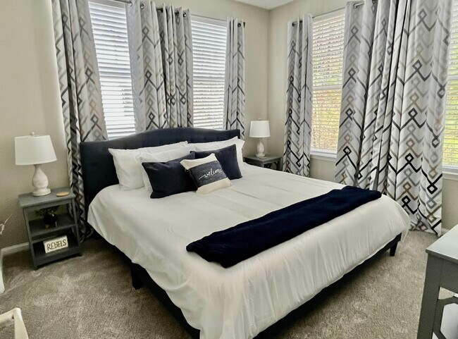 Building Photo - 518 Olive Branch Way