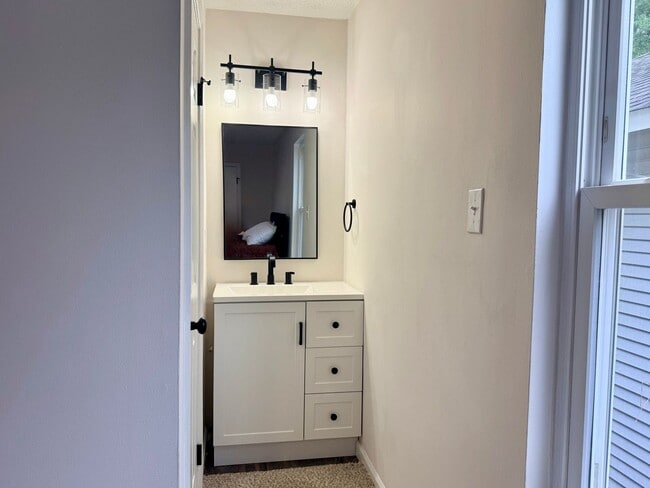 Building Photo - Gorgeous Single Family 4 bedroom furnished rental in Green Run