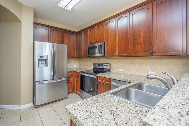 Building Photo - 9425 Chadesberry Ct