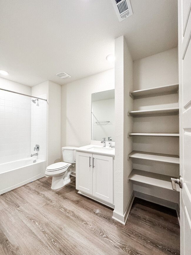 Upstairs Shared Bathroom - 214 New Hampton Way