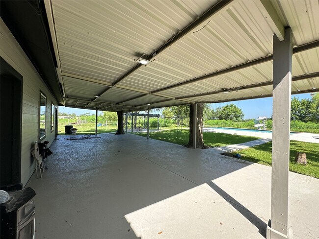 Building Photo - 40344 Harpers Church Rd