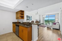 Building Photo - 13700 Marina Pointe Dr