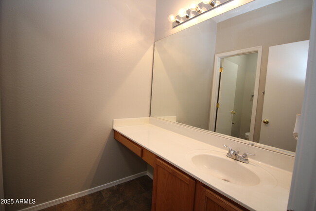 Building Photo - 8166 W Rose Garden Ln