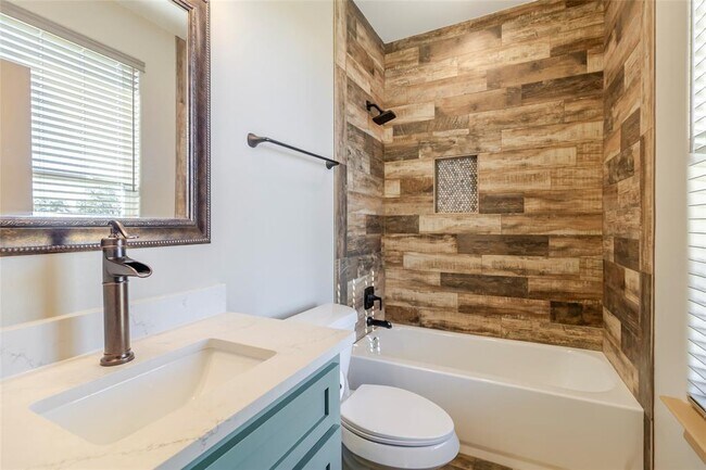 Building Photo - 303 Bob's Trail