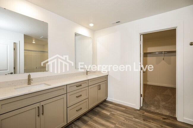 Building Photo - 15190 Nimbus Way