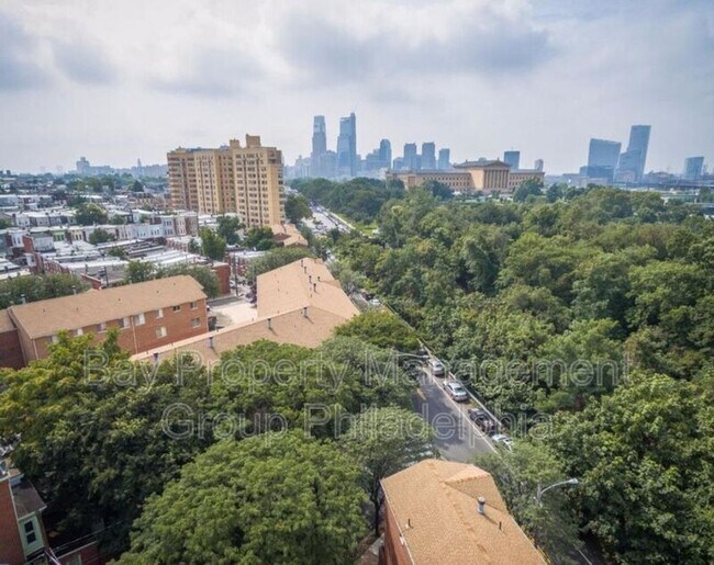 Building Photo - 2751 Pennsylvania Ave