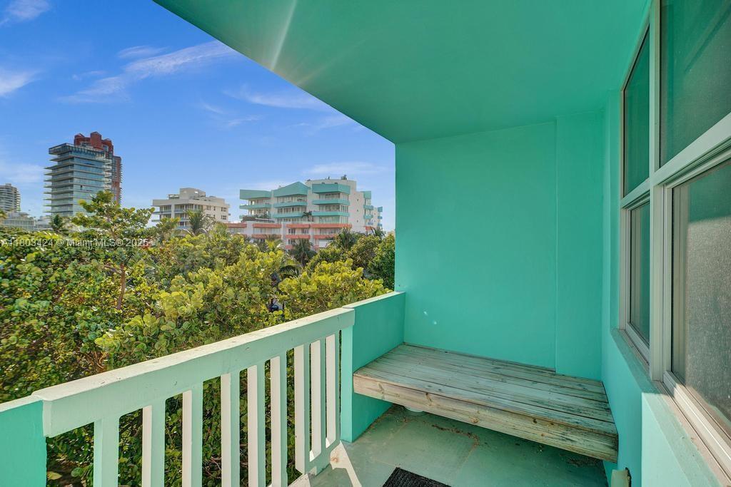 Building Photo - 301 Ocean Dr