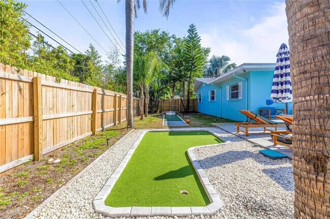 Building Photo - 1596 Idle Dr NE