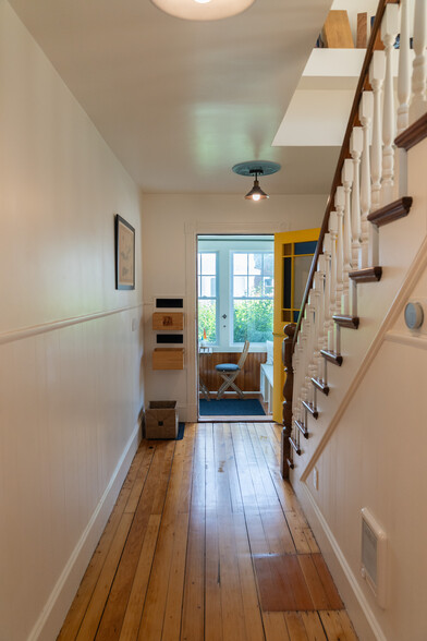Front Hall Stair 2 - 9 Tyler St