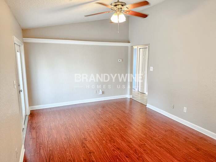 Building Photo - 220 Bonnie Glen Ln
