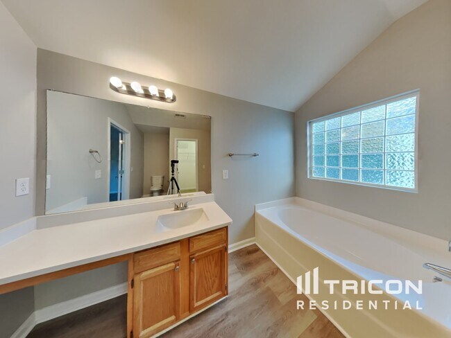 Building Photo - 4309 Grandover Dr