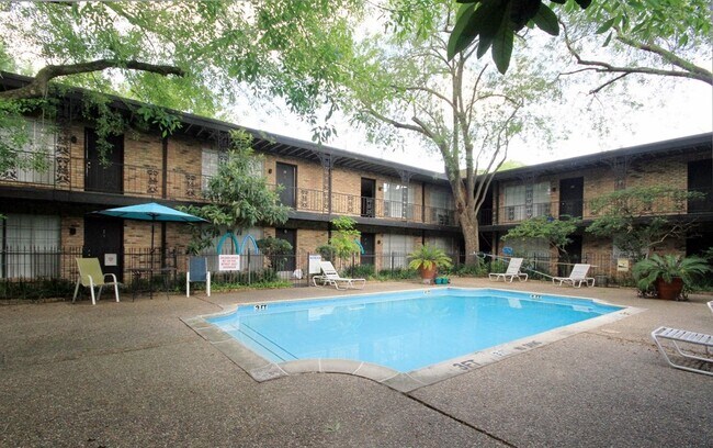 Building Photo - 525 Heights Blvd