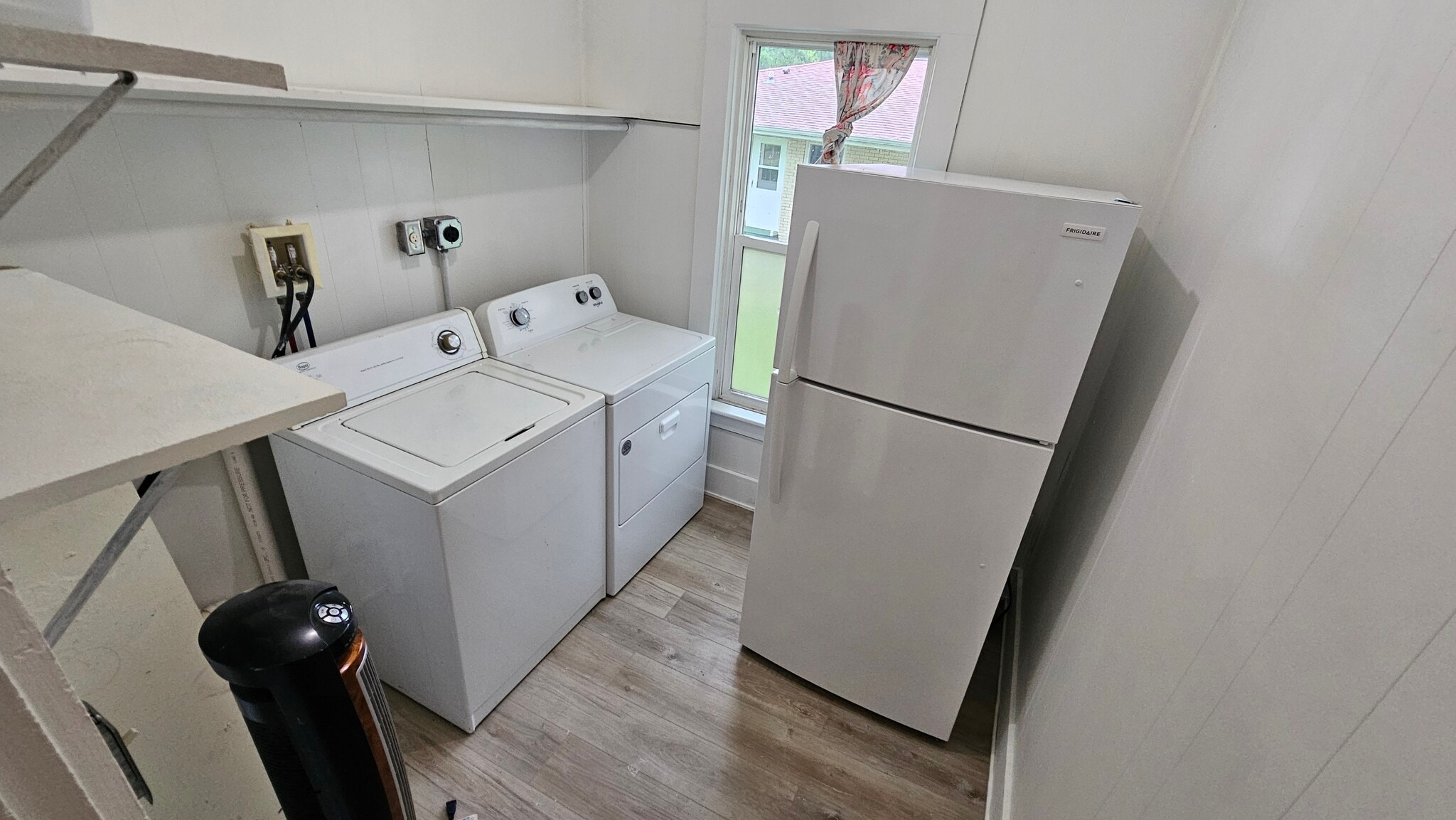 Walk-in Pantry #2 - 903 W Conger St