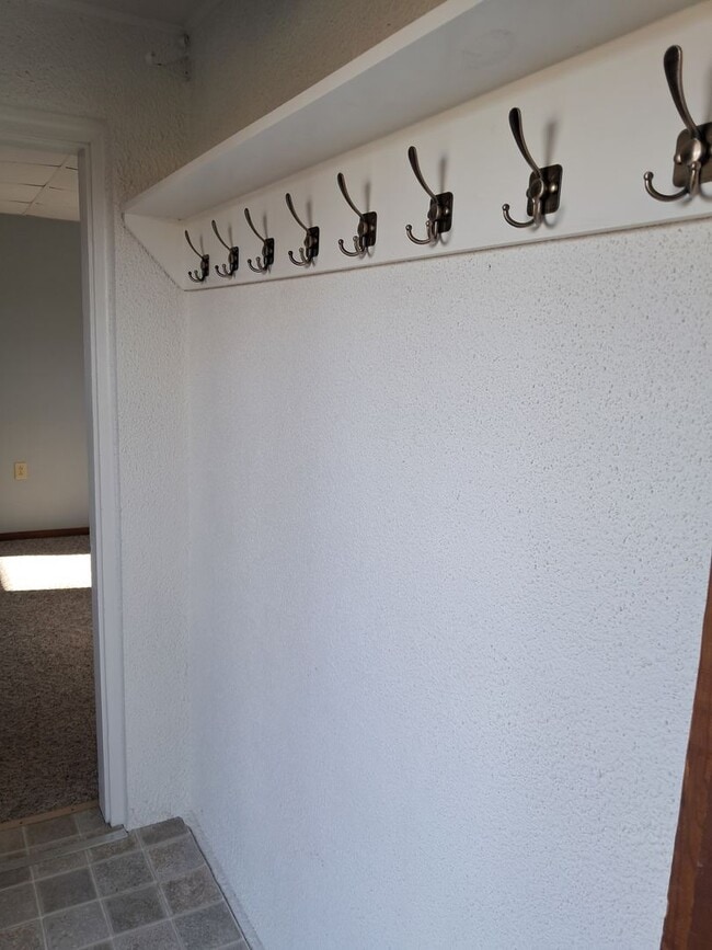 Building Photo - Frankfort Hwy- Fridley