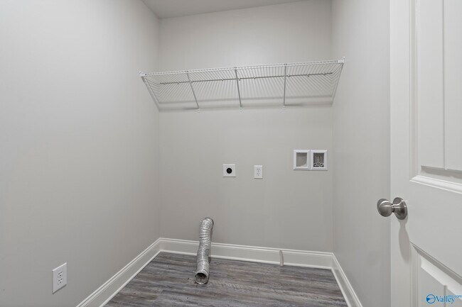 Building Photo - 7206 Dorchester Dr SE