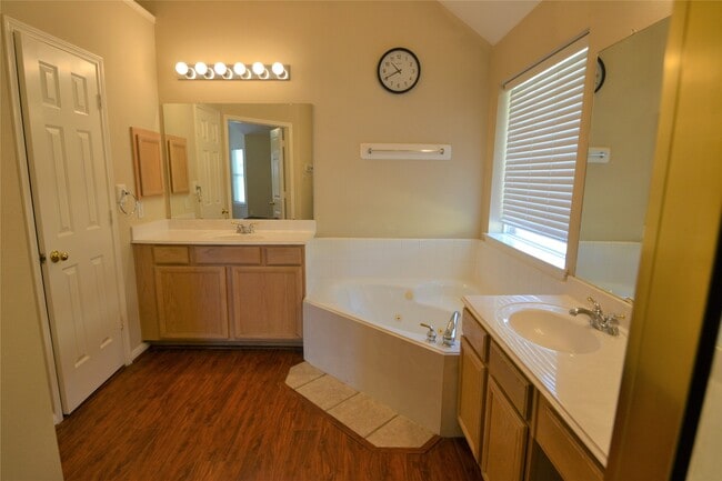Building Photo - 6011 Stevens Creek Ct