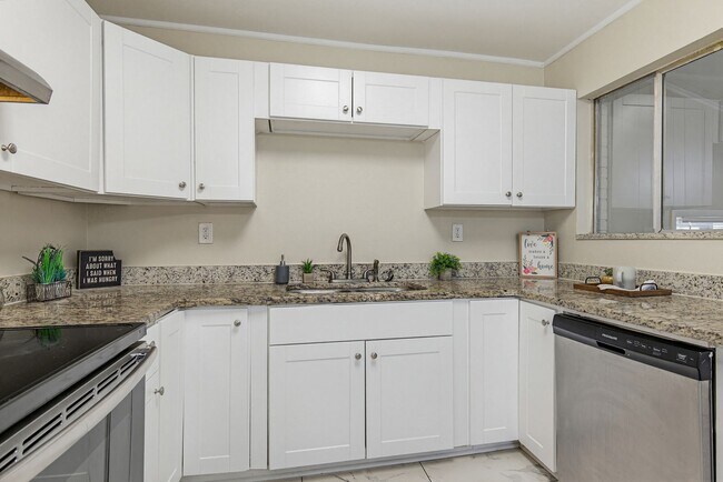 Building Photo - 1095 Texas Pkwy