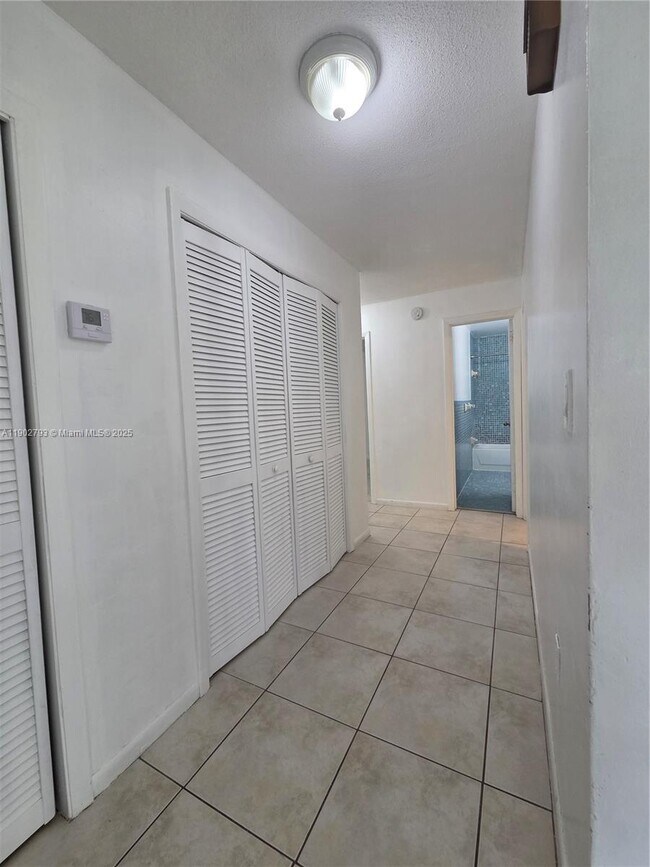 Building Photo - 10725 NW 8th Ave