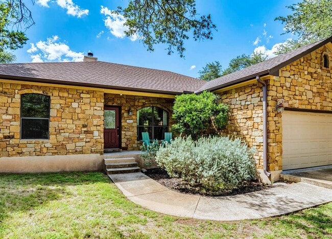 Building Photo - 10804 Wildwood Cir