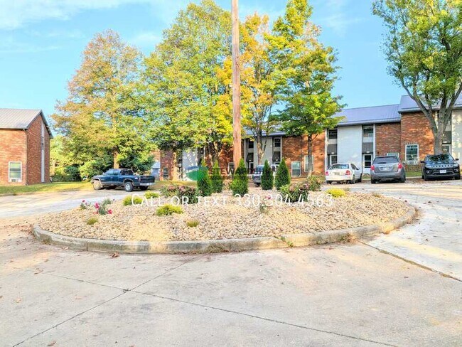 Building Photo - 311 Engadine Ct