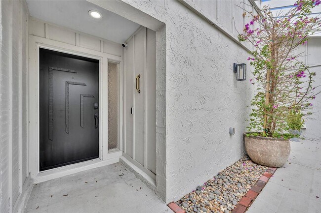 Building Photo - Beautiful Winter Park home