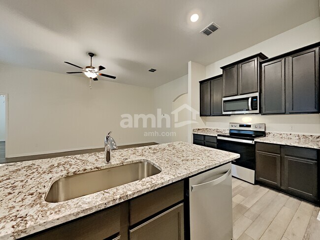 Building Photo - 7933 Cactus Plum Drive