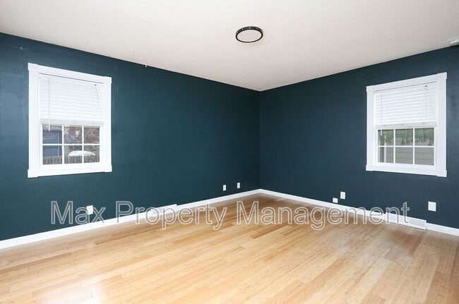 Building Photo - 1040 39th St