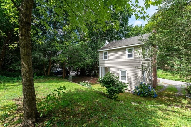 Building Photo - 2 Congdon Ln