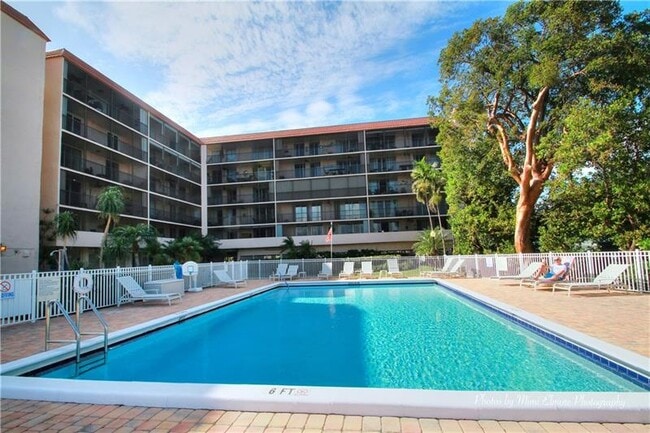 Building Photo - 740 S Federal Hwy