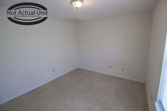 Building Photo - 1413-1415-1415 N Frideriki Dr