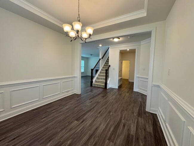 Building Photo - 5 Bedroom Home in Franklinton
