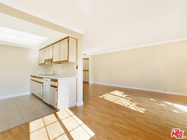 Building Photo - 618 E Magnolia Blvd