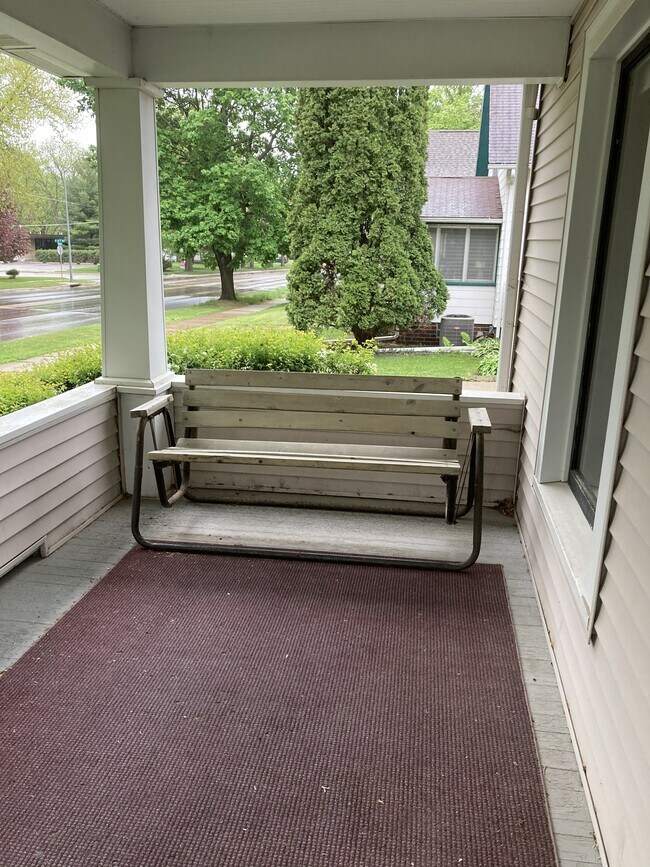Swing on the front porch - 1409 Main St