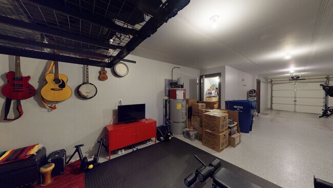 Building Photo - West Seattle Townhome - 2 bedroom 2 bathroom located in Sylvan Ridge Townhomes!  Available now!