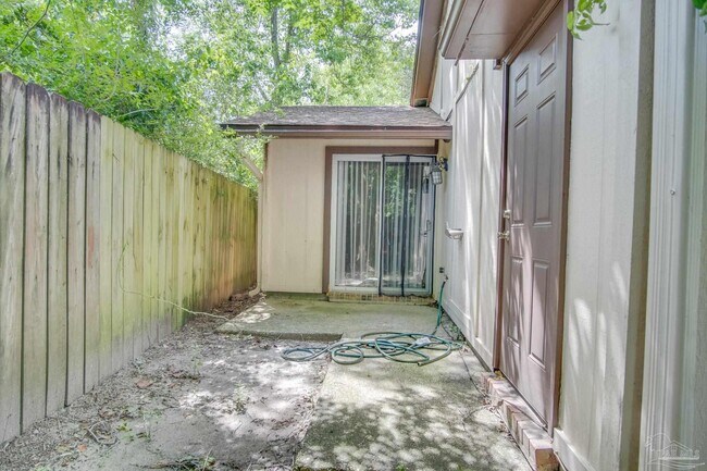 Building Photo - 3164 Cedarwood Village Ln