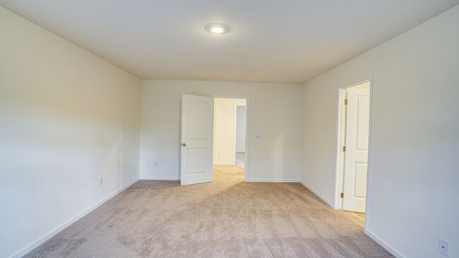 Building Photo - NEW NEW CONSTRUCTION - 5 BDRMS, 3 BTHS, NO...