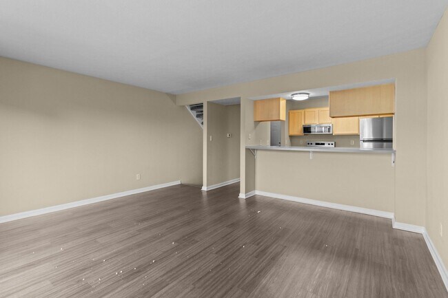 Building Photo - Spacious 3-Bed, 2.5-Bath Home – In-Unit Laundry, 2-Car Garage, and Pet Friendly