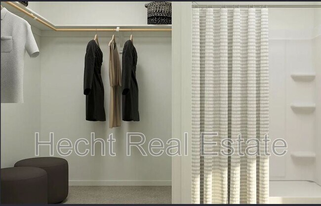 Building Photo - 968 Creek