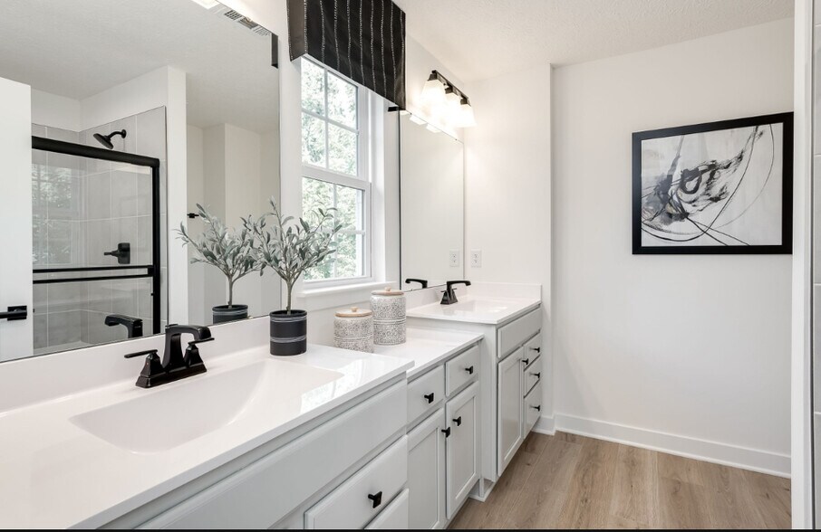 Master Bathroom - 6832 Frey Ln