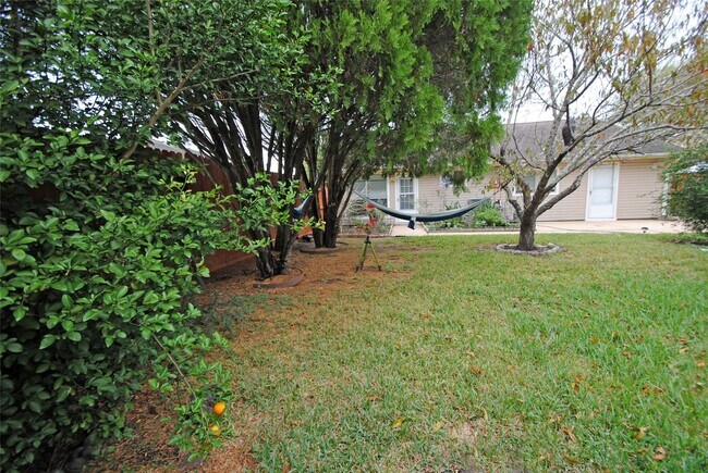 Building Photo - 16311 La Luna Dr