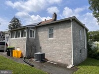 Building Photo - 112 Hazelhurst Ave
