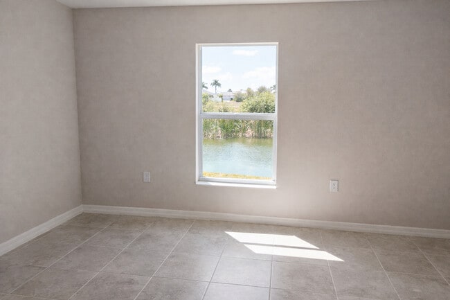 Building Photo - 500 NW 20th St