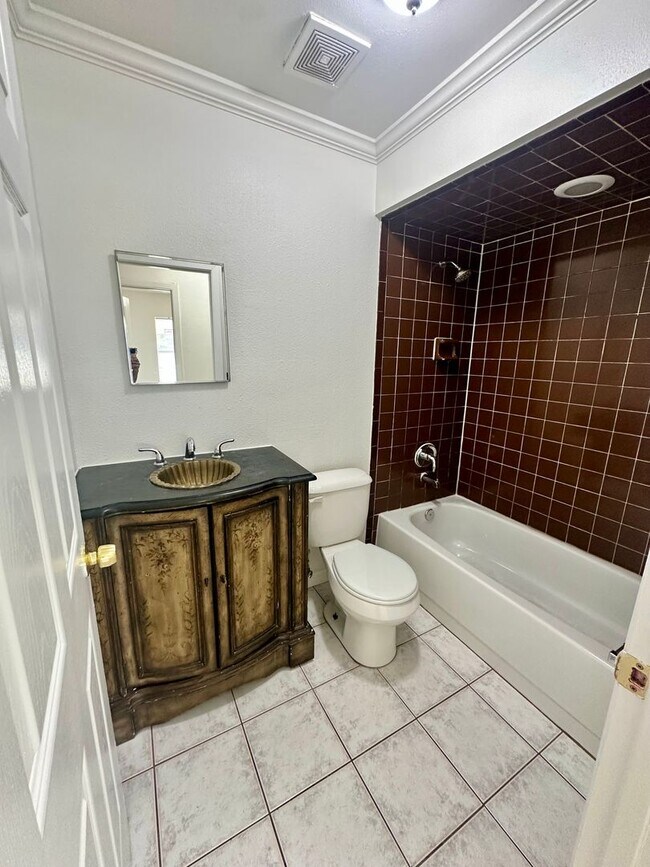 Building Photo - Charming 3-Bedroom Home in Apopka!