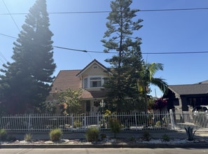 Building Photo - 5922 Monte Vista St