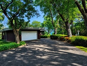 Building Photo - Available September 30th 3 Bedroom 3 Bath Single Family Home in Lakeland