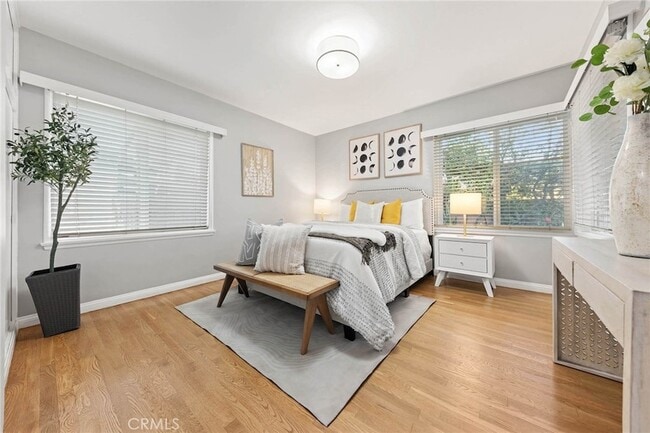 Building Photo - 1505 N Rosewood Ave